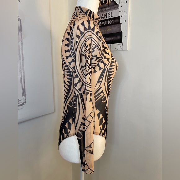 Sheer Mesh Long Sleeve Bodysuit Black & Tan Tribal Print Size XL Runs Small - Picture 3 of 16